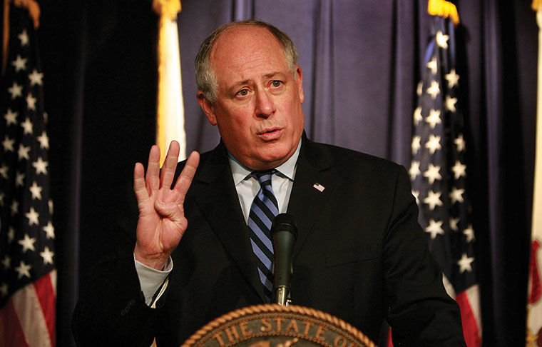 Gov.+Pat+Quinn+is+advocating+for+an+increase+to+the+minimum+wage+following+an+Illinois+Senate+Executive+Committee+bill+that+would+raise+the+minimum+wage+to+%2411+by+2017.