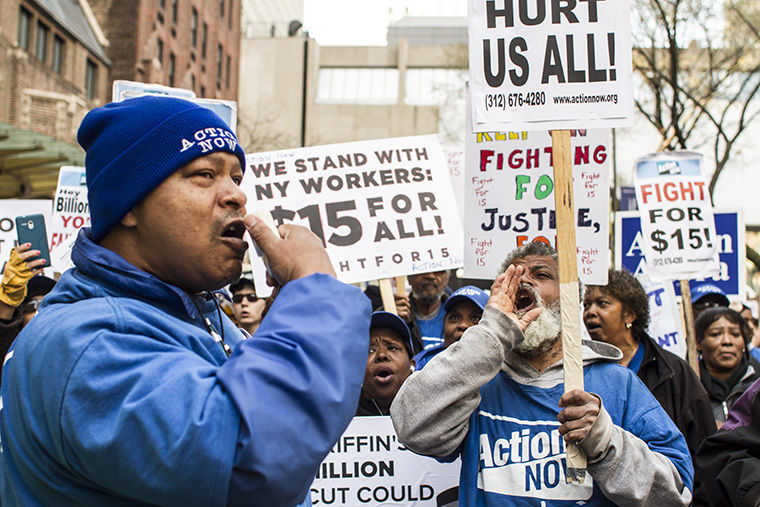 Minimum+wage+employees+and+allies+chanted+outside+the+home+of+Ken+Griffin%2C+a+wealthy+global+investment+manager%2C+at+800+N.+Michigan+Ave.+on+April+14.+Protesters+demanded+that+the+minimum+wage+be+increased+to+%2415+an+hour.%C2%A0