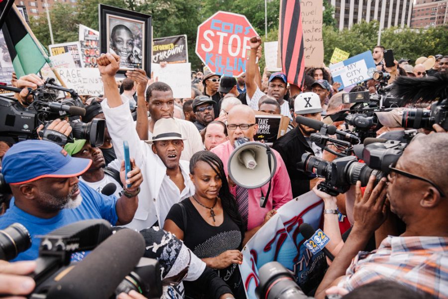 Protestors+shut+down+Lake+Shore+Drive+Aug.+2+before+marching+toward+Wrigley+Field+to+bring+attention+to+police+violence+and+economic+disparity+between+the+North+and+South+sides+of+Chicago.%C2%A0%C2%A0