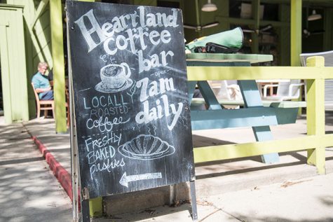 The Heartland Cafe, located in Rogers Park, welcomes everyone to their 9.600 square-foot building for brekafast, lunch and dinner.